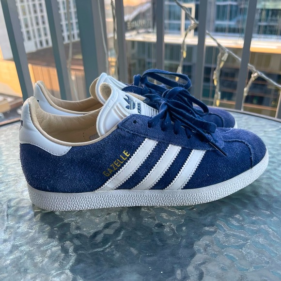 Navy gazelles size 6 Clearance